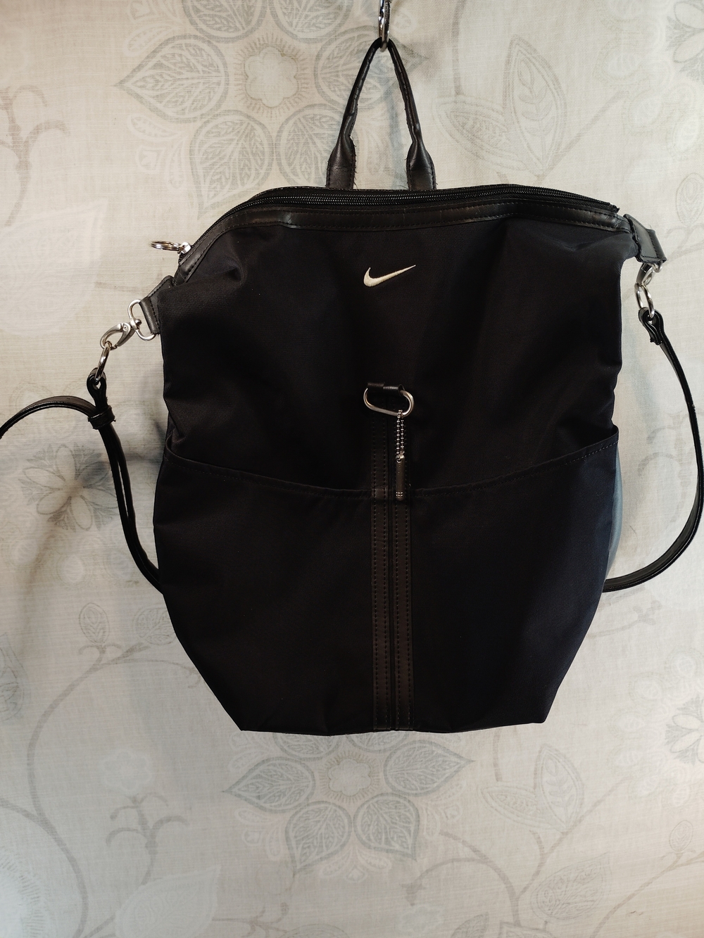 Nike Black Shoulder Tote / Backpack Bag w/ Removable Shoulder Strap